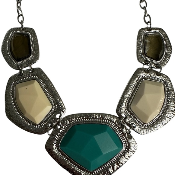 NWT Bansri Turquoise Chunky Statement Necklace in Silver tone NEW - Picture 3 of 14